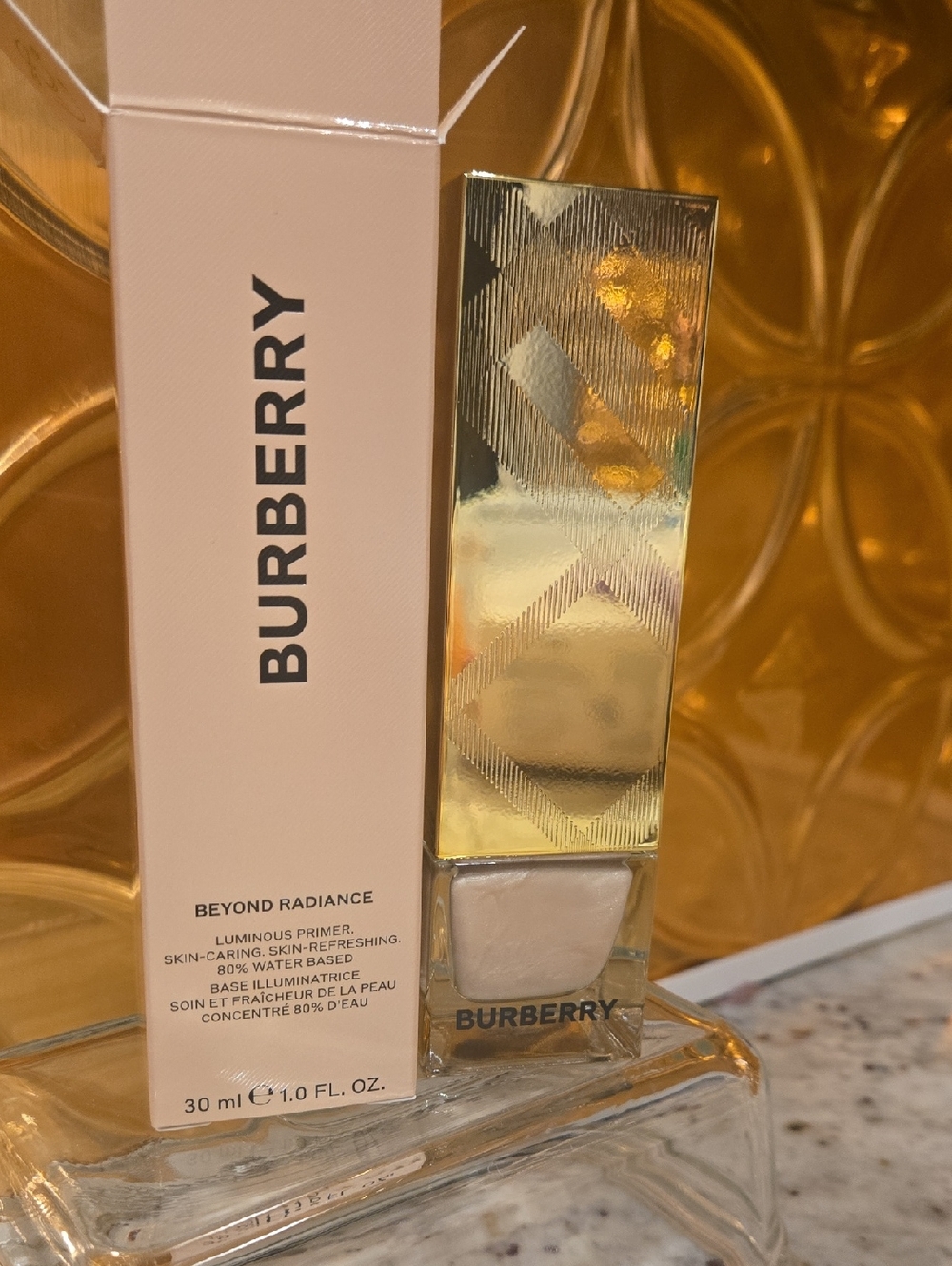 Burberry Beyond Radiance Primer - Gold & Beige